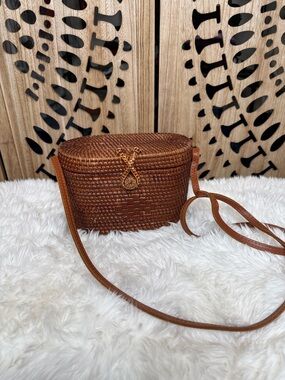 Woven Crossbody Bag in Brown